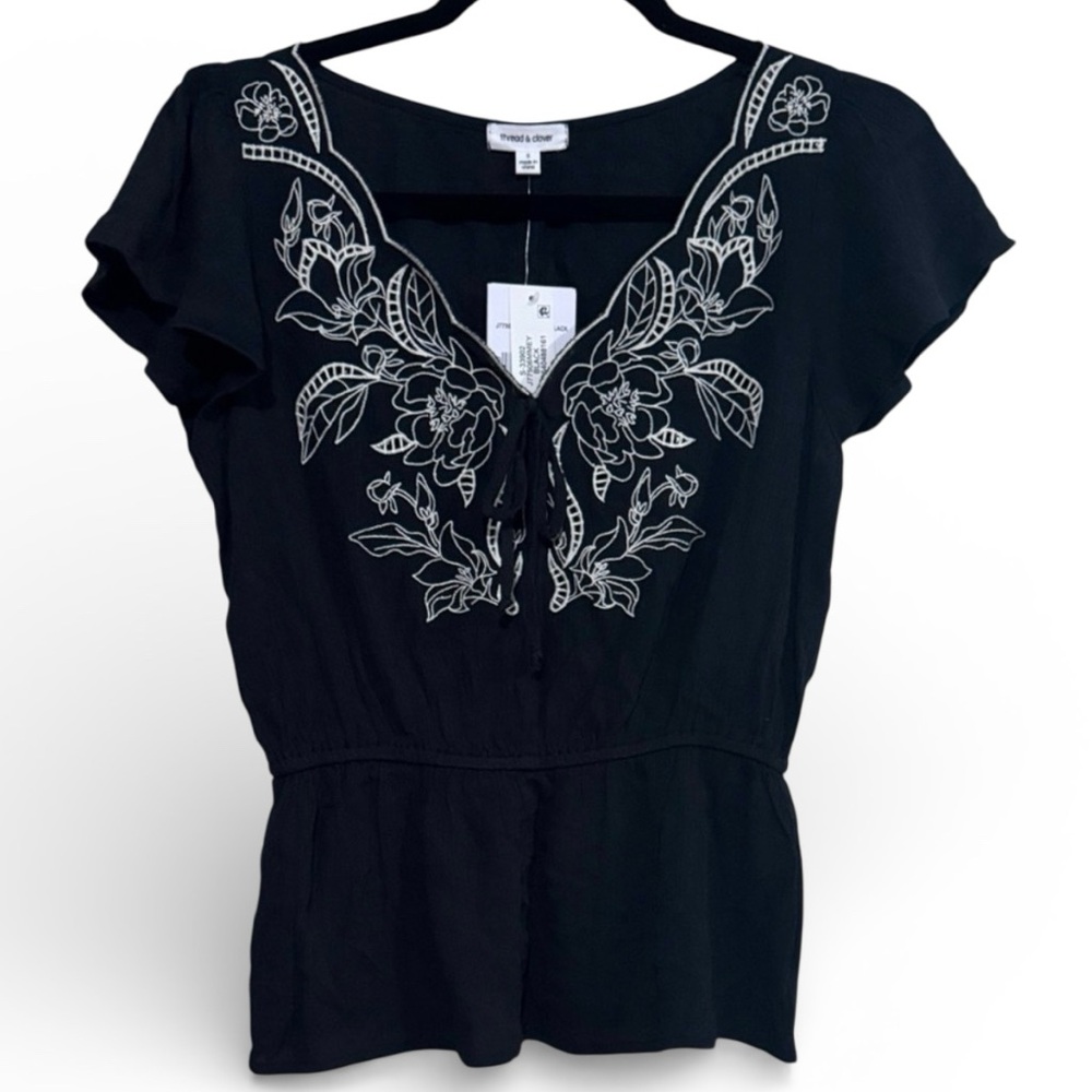 Thread & Clover Black Boho Western Top with White Embroidery Women's Size Sm NWT